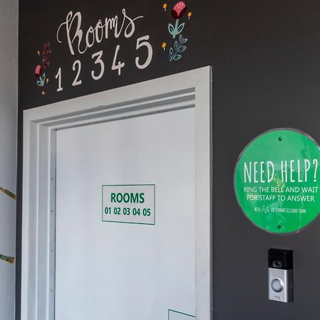 Vibrant Iceland Hostel Hafnarfjörður Екстериор снимка