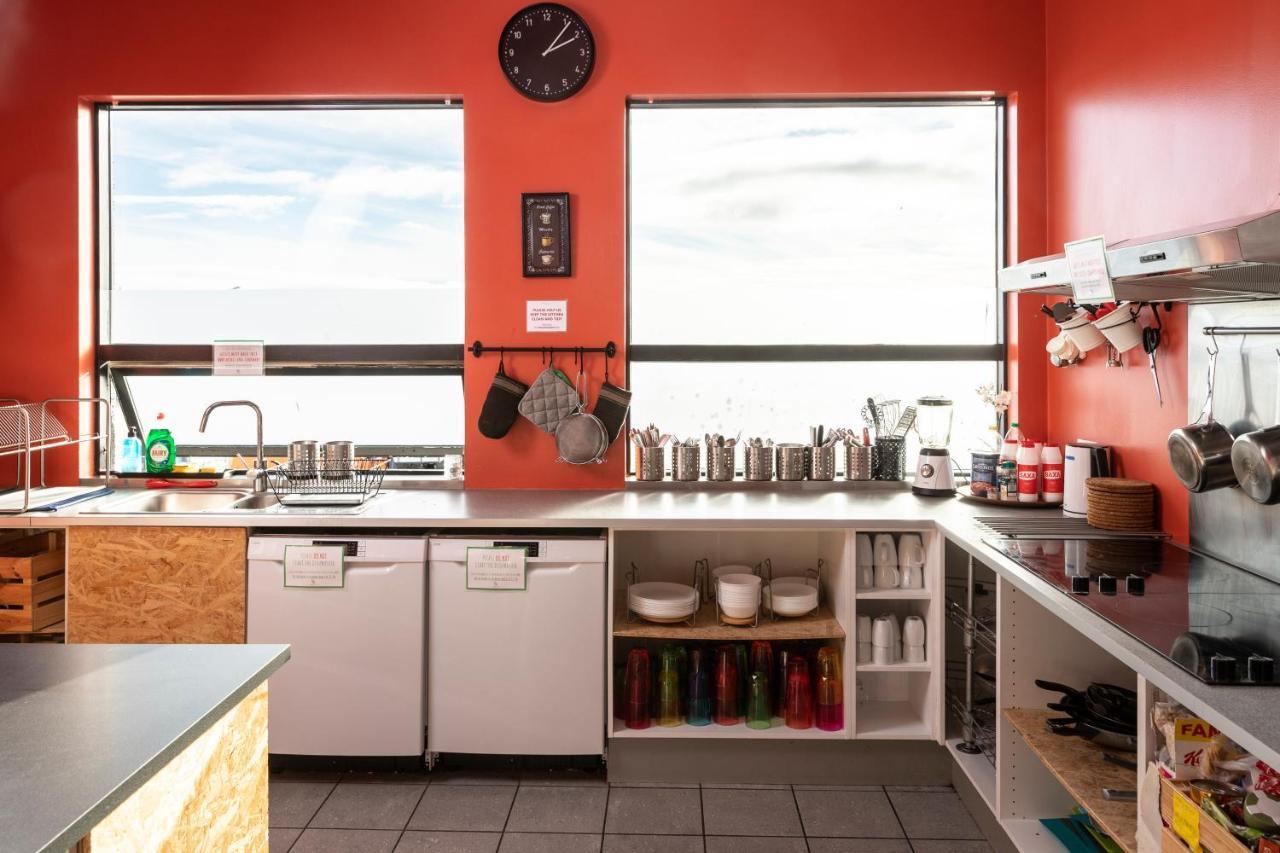 Vibrant Iceland Hostel Hafnarfjörður Екстериор снимка